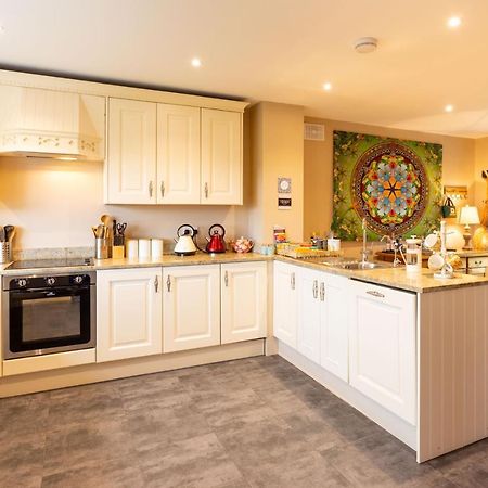 Aloha House Hotel Killorglin Ngoại thất bức ảnh
